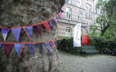 Opening een bescheiden succes